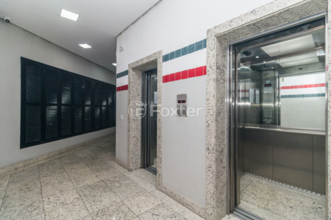 Image 4 - 1000074