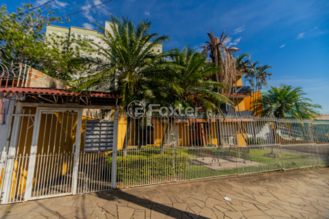 Image 39 - 1003480
