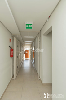 Image 8 - 981426