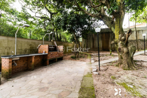 Image 44 - 897944