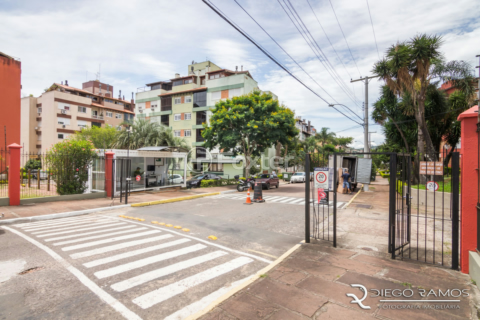 Image 82 - 965693