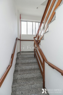 Image 33 - 207952