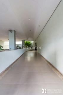 Image 31 - 897471