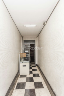 Image 34 - 882257