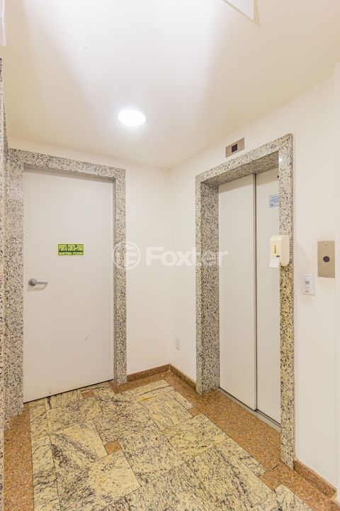 Image 35 - 210036