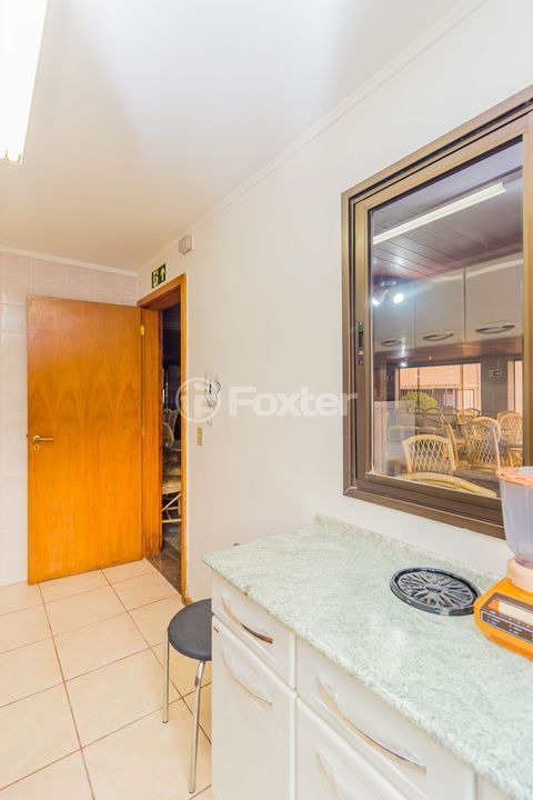 Image 30 - 210036