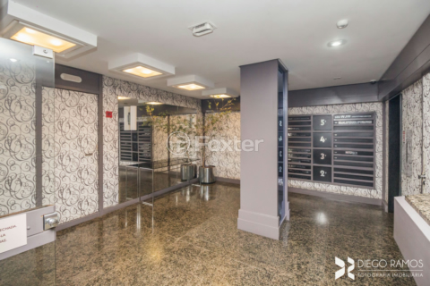 Image 21 - 917309