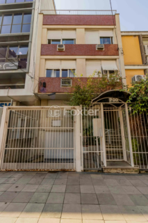Image 37 - 1015590