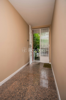Image 33 - 989786