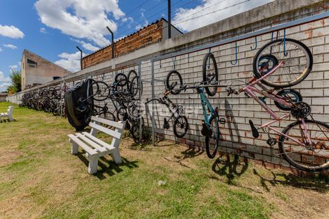 Image 32 - 1014955