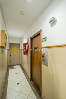 Image 35 - 972250