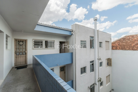 Image 17 - 882927