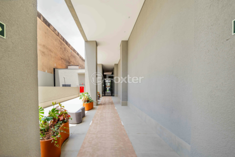 Image 22 - 948504