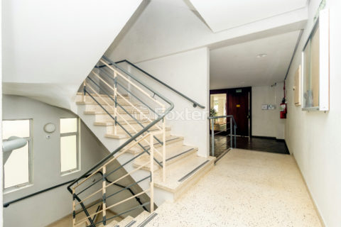 Image 27 - 896036