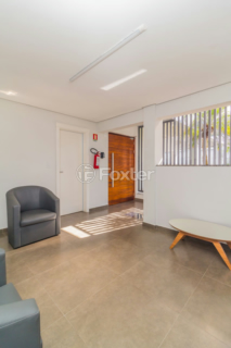 Image 31 - 811064