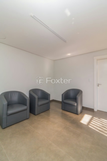Image 32 - 811064