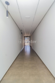 Image 34 - 811064