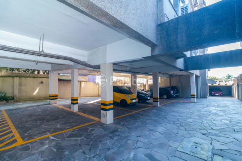 Image 35 - 1004911
