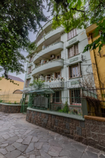Image 42 - 984230