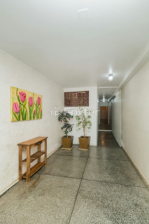 Image 33 - 757501