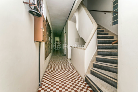 Image 34 - 1020330