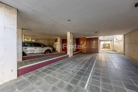 Image 27 - 979231