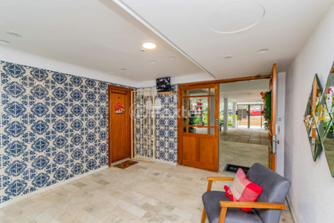 Image 33 - 932425