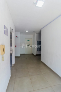 Image 37 - 749260