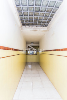 Image 44 - 223210