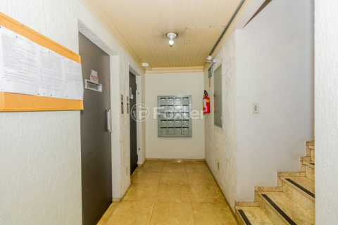 Image 31 - 898326