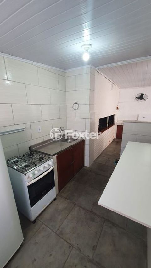 Image 24 - 704133