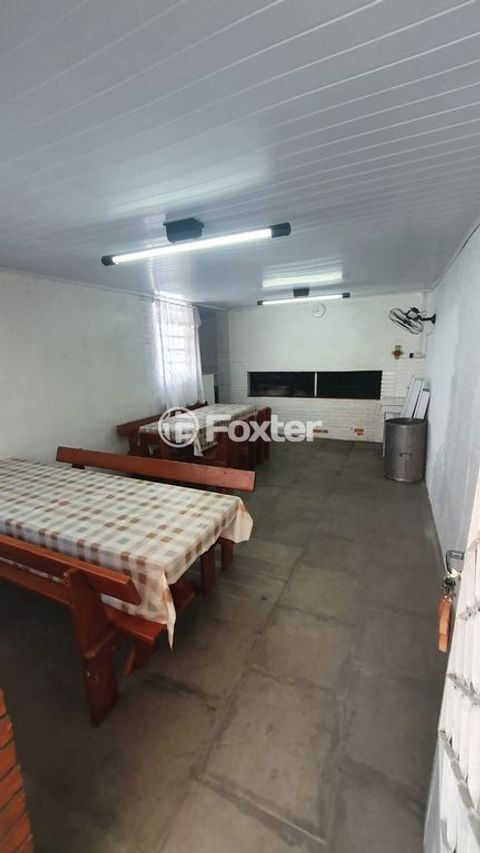 Image 21 - 704133