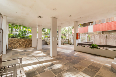 Image 37 - 833675