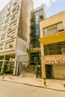 Image 37 - 886958