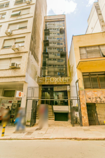 Image 38 - 886958