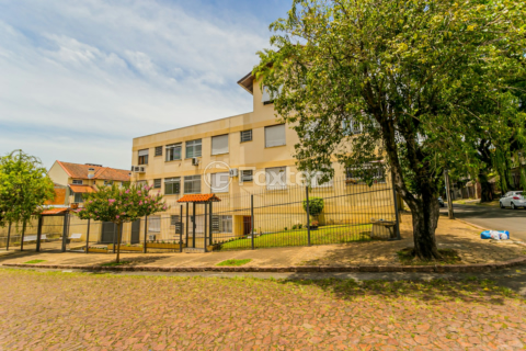 Image 32 - 825190