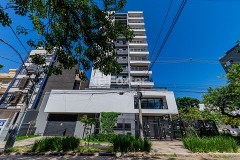 Image 28 - 1002939