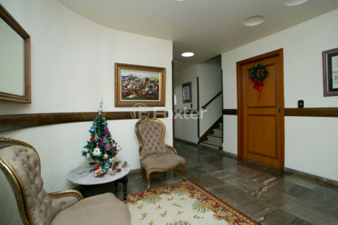 Image 43 - 1038483