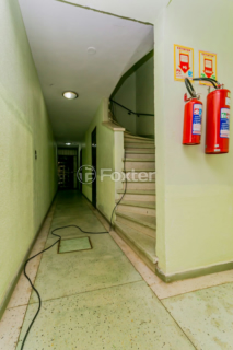 Image 35 - 999249