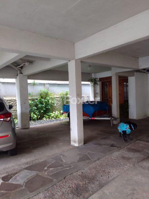 Image 11 - 887708