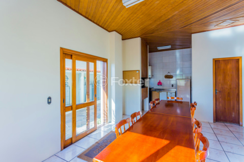 Image 34 - 1035656
