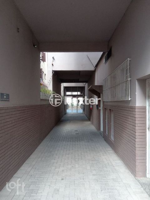 Image 23 - 244258