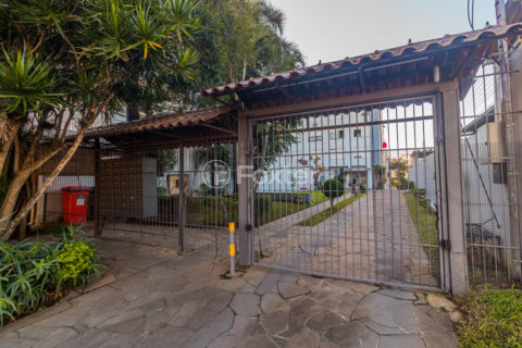 Image 42 - 869323
