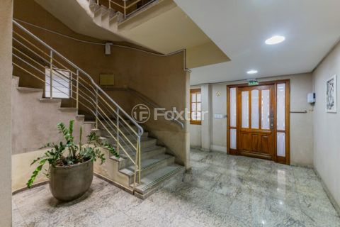 Image 33 - 986055