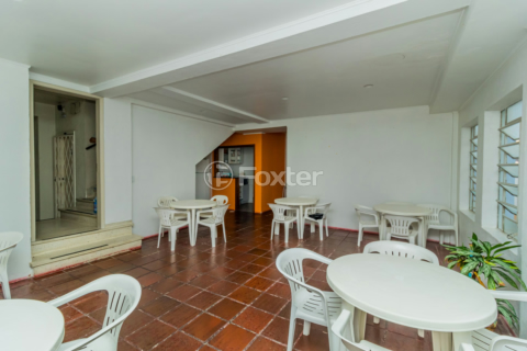 Image 35 - 1001093