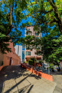 Image 17 - 881787