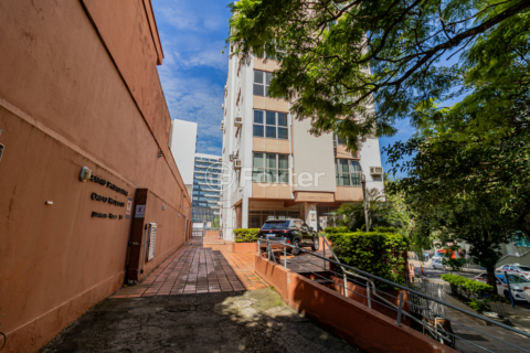 Image 26 - 881787