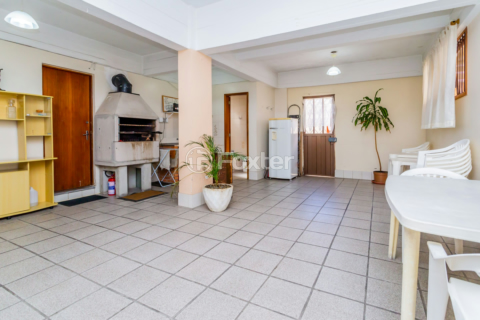 Image 34 - 1040697