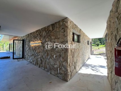 Image 37 - 995215