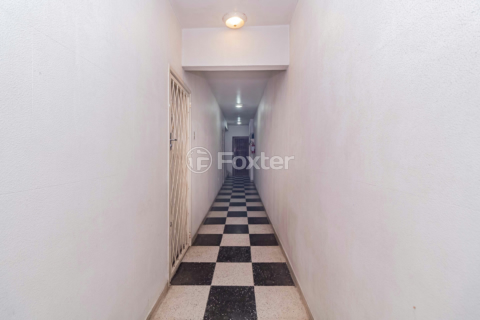 Image 34 - 891033